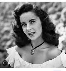 Discussion about Maria character in Leverage show