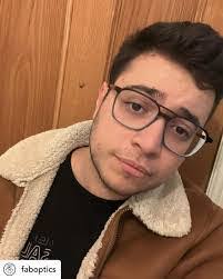 Lesley Mckinnon's Instagram, Twitter & Facebook