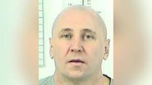 Raymond McCourt: Convicted murderer flees open prison as public warned not  to approach