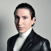 100+ perfiles de «Rogelio Escobar»