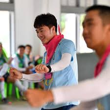 Anh bay từ đà nẵng về hà nội sau trận đấu của hagl trên sân khách ở vòng 8. Lanh Ä'áº¡o Hagl Xuan TrÆ°á»ng Ä'a Tá»›i Ä'á»™i Bong Ä'áº¹p Nháº¥t Chau A Bao Gia Lai Ä'iá»‡n Tá»­ Tin Nhanh Chinh Xac