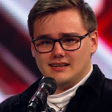 Da sangen sluttede måtte han vende sig om