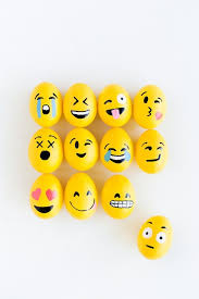 Diy Emoji Easter Eggs Painted Rocks Diy Rock Painting Designs Emoji Easter Eggs
