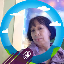 Eating Deep Dish Pizza from Gino's East of Chicago restaurant! Gino's East 