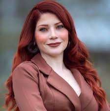 Karla Colon's Instagram, Twitter & Facebook