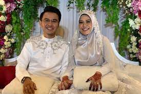 Antara pelakon drama bila aidil ada fitri ini adalah ungku ismail aziz, siti saleha, fikhree bakar, aida khalida, zaki azeman, hairie othman, talha harith, kuza, hilal azman dan ramai lagi. Edisi Tahniah Fitri Haris Unic Nikah Kali Ke4 Gosip Tempatan Gosip Forum Cari Infonet