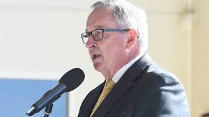 1983 anslöt hazzard sig till det liberala partiet och steg snabbt igenom leden och blev regionpresident och medlem av den statliga. Health Minister Brad Hazzard Commits To Enhanced Nurse To Patient Ratios Says Labor S Luke Foley Can T Be Trusted Daily Liberal Dubbo Nsw