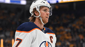 Selke trophy winner, rod brind'amour, presents the award to this year's recipient, aleksander barkov (@barkovsasha95)! 2021 Nhl Awards Who Should Vs Who Will Win Part 1