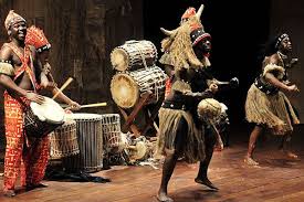 Musica Para Una Danza Africana Danza Africana Africanas Musica Africana