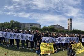 We are here to listen from you deliver exellence. é™½æ˜Žé«˜ä¸­æ ¡æ…¶500é»'è¡£äººæŠ—è­°æ ¡é•·ä¸é©ä»» é¢¨å‚³åª'