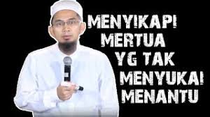 Kata bijak untuk mertua yg pilih kasi dg menantu. Cara Menyikapi Mertua Yang Tidak Menyukai Menantunya Ustadz Adi Hidayat Lc Ma Youtube