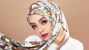 Merupakan drama adaptasi novel 'pengantin musim salju' karya suri ryana dan mengandingkan alif satar dan siti nordiana sebagai teraju utama. Senarai Penuh Pemenang Anugerah Telenovela 2019 Sensasi Selebriti