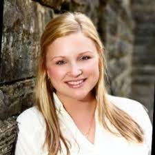 Cynthia Macleod's Instagram, Twitter & Facebook