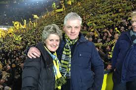 Sep 03, 2019 · mario götze ist erst 24, fußballprofi und sehr krank. Bvb Fanartikel Online Bestellen Gutscheinspruch De