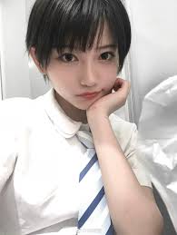 sublina when she s a bit older definitely about 17 years when she s routinely training at the lin kuei 顔 女の子 女性