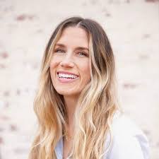 Heidi Howerton's Instagram, Twitter & Facebook