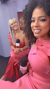 Hola, mi gente bella! , Hoy en Yary Nin TV Show venimos con un programa que  promete muchísimo., Vamos a aprender junto a nuestro invitado especial,  @este_mua , cómo desmaquillarte correctamente sin ...