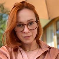 Elinor Murray's Instagram, Twitter & Facebook