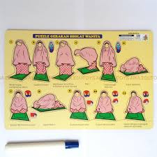 Animasi kartun orang sholat gambar kartun 25 02 2020 animasi kartun orang sholat siapa yang tidak menginginkan tentu mendambakanhandphone yang dimiliki kelihatan bagus serta kumpulan gambar kartun gerakan sholat duinia kartun. Puzzle Sholat Putri Kayu Shalat Muslimah Islam Mainan Anak Edukasi Edukatif Aika Edu Toys Shopee Indonesia