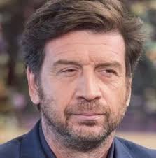 Contact Nick Knowles
