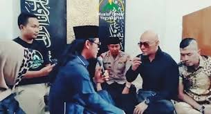 Gus miftah beri nasihat menyejukkan di gereja bethel indonesia atau gbi amanat agung. 25 Kata Kata Gus Miftah Yang Penuh Makna Inspiratif Dan Menyejukkan Hati Merdeka Com