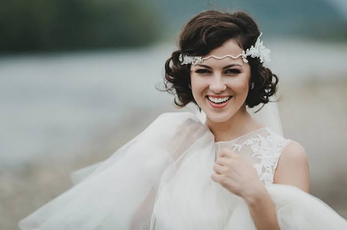 10 Wedding Hairstyles for Short Hair - Booksy - Blog