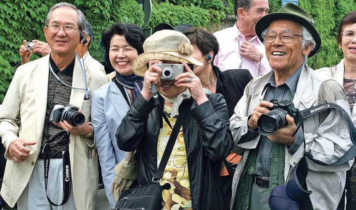 Resultado de imagem para Chinese tourist"
