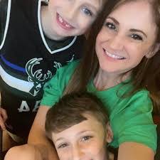 Kim Mcmonagle's Instagram, Twitter & Facebook