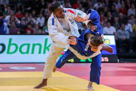 Huge favorite for the title in less than 63kg, the french judokate left nothing to chance to win while taking, the icing on the olympic cake, her revenge for rio in the final. Clarisse Agbegnenou Queen Of Bercy Ijf Org