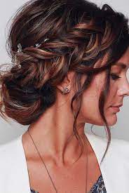 Coiffure Mariage 2020 Le Chignon Flou Decoiffe Chignon Flou Mariage Coiffure Mariage Coiffure Cheveux Mi Long