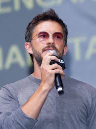 More of Jonathan with Scarlett Johansson, Mahershala Ali, Manuel  García-Rulffo and Rupert Friend, promoting "Jurassic World Rebirth" at CCXP  Mexico! 🦖🇲🇽 CR: @liliestradamx