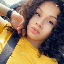 Kira Saunders's Instagram, Twitter & Facebook