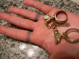Why Jewelry Turns Skin Green And Tips To Avoid It Jewelry Auctioned