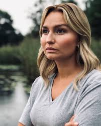 Bevaka ämnet för att hålla dig uppdaterad om ebba busch. Ebba Busch On Instagram Det Racker Med Tva Alvedon Idag Vill Jag Dela Nagra Tankar Om Nagot Naturligt Pinsamt Jobbigt Och Coolt Mens For Det Ar Den In 2020