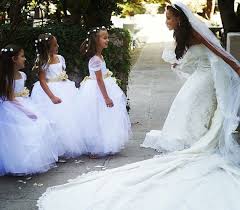 Az amerikában élő üzletasszony őszintén válaszolt a vádakra. Gyonyoru Volt A Menyassszony Ime A Magyar Sztar Kihagyhatatlan Eskuvoi Fotoi Hazai Sztar Femina