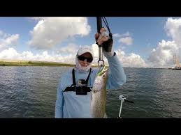 Catching Speckled Trout With A Rattle Trap Lure Youtube Kayak Fishing Fly Fishing Gear Wade Fishing