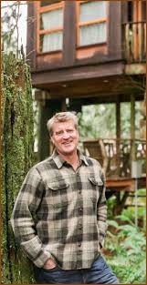 So, it should be no surprise that pete nelson from treehouse masters has decided to go to the mecca of treehouses in northern sweden. Nelson Treehouse Crew Nelson Treehouse