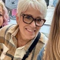 Lori Edelman's Instagram, Twitter & Facebook