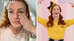 Emma watkins first confirmed her romance with oliver brian in december 2019. Watch Work It The Wiggles Emma Watkins Entire Routine From Waking Up To Showtime Allure Video Cne Allure Com Allure