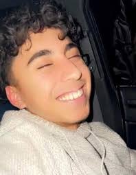 Frank Urban's Instagram, Twitter & Facebook