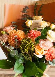 オータム ウィンターコレクション 季節のお任せ花束 オレンジ系 花束 フローリスト ナチュラルスタイル