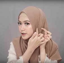 Semoga video ini bisa membantu tema. 4 Style Tutorial Hijab Pashmina Simple