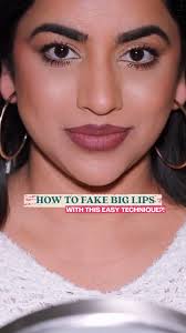 Colored Eyeliner Hack Suitable For Hooded Eyes!