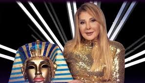 اعلم انا المراجعه لا تخص القصه ولكن بعد رحيل الفنانه الجميله ناديه لطفي منذ ايام قررت انا اكتب عنها وايضا لا الكتاب اسمه ناديه مع السلامة ستبقين خالدة. Ù†Ø§Ø¯ÙŠØ© Ø§Ù„Ø¬Ù†Ø¯ÙŠ ØªØªØµØ¯ Ø± Ø§Ù„ØªØ±Ù†Ø¯ Ø¨Ø¹Ø¯ Ø¸Ù‡ÙˆØ±Ù‡Ø§ Ø¨Ø²ÙŠ Ø§Ù„Ù†Ù‡Ø§Ø±