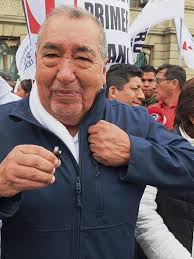 @MARIO VIZCARRA CORNEJO y @César Figueredo Muñoz abren su corazón a @Martín  Vizcarra Cornejo . Demuestran el cariño y aprecio que te tienen.  @jovenesperuprimero_ofi #vizcarra