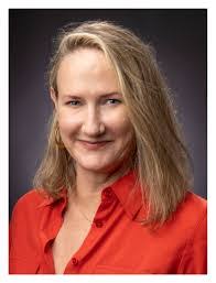 Bonnie Dow's Instagram, Twitter & Facebook