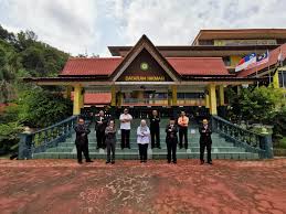 The name 'jabatan pendidikan melaka' (melaka education department) states the government agency it represents. Lawatan Ketua Pengarah Jabatan Pendidikan Negeri Melaka Facebook