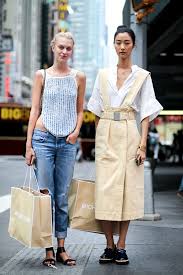 La Cool Chic Girl Street Fashion Street Fashion Photography Street Style Women