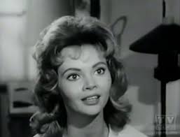 THIS OR THAT~~~~ Which portrayal of Billie Jo was your favorite?