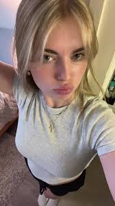 Jessica Gilfillan's Instagram, Twitter & Facebook